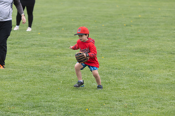 20250427_Dono_1st_Tball_game-17239