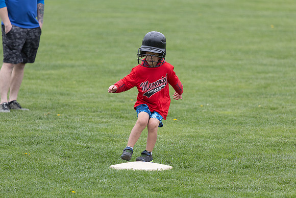 20250427_Dono_1st_Tball_game-17221