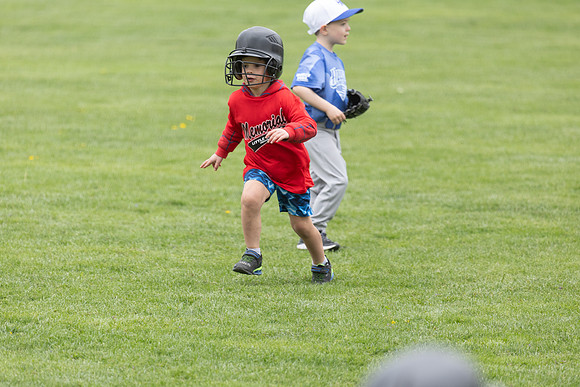 20250427_Dono_1st_Tball_game-17216