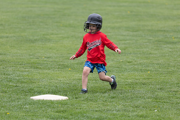 20250427_Dono_1st_Tball_game-17219