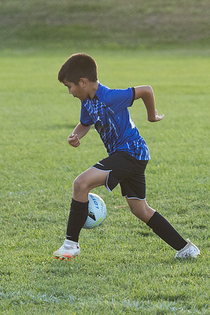 20251020_Julian_Soccer-19252