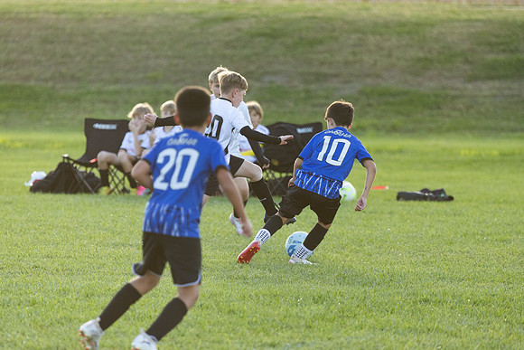 20251020_Julian_Soccer-19245