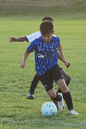 20251020_Julian_Soccer-19256