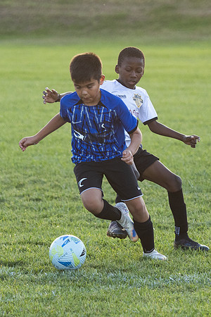 20251020_Julian_Soccer-19257