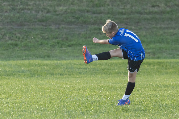 20251020_Julian_Soccer-19363