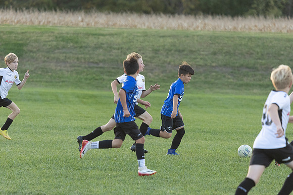 20251020_Julian_Soccer-19483