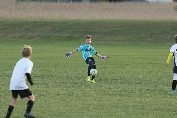 20251020_Julian_Soccer-19490
