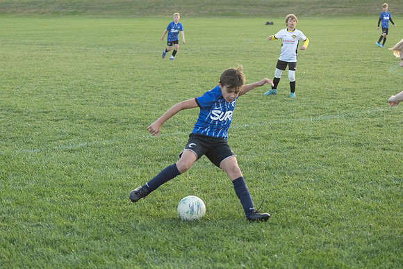 20251020_Julian_Soccer-19579