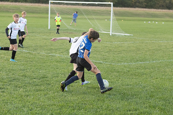 20251020_Julian_Soccer-19602