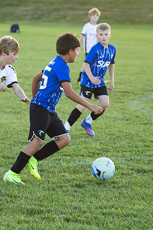 20251020_Julian_Soccer-19192
