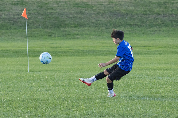 20251020_Julian_Soccer-19231