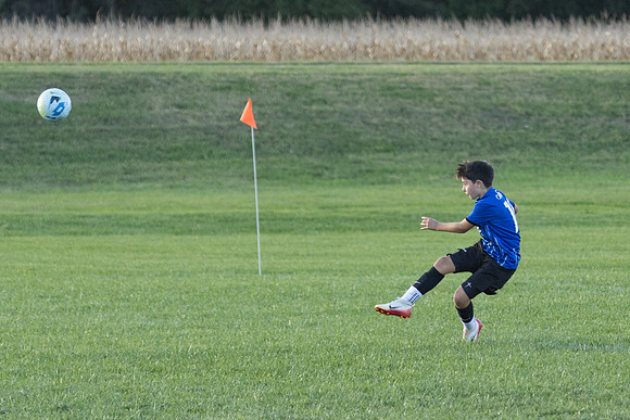 20251020_Julian_Soccer-19232