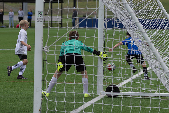 20260425_Julian_Soccer-22595