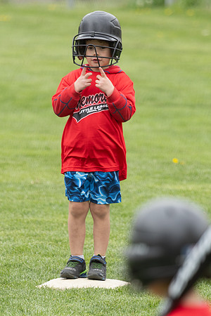 20250427_Dono_1st_Tball_game-17214