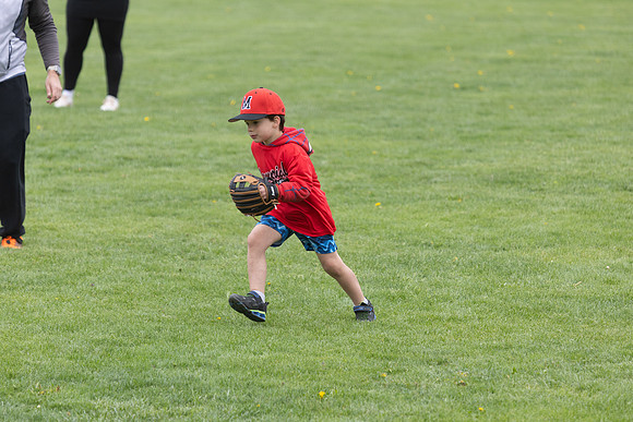 20250427_Dono_1st_Tball_game-17240