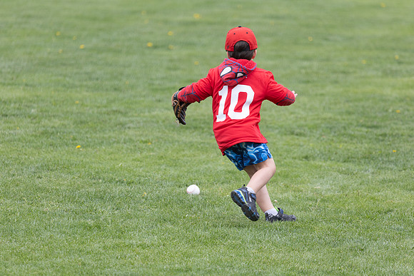 20250427_Dono_1st_Tball_game-17243