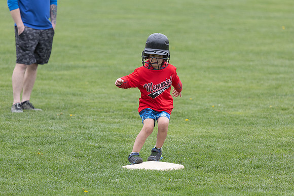 20250427_Dono_1st_Tball_game-17222