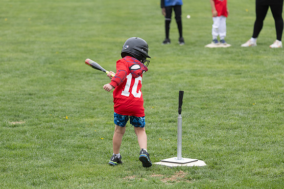 20250427_Dono_1st_Tball_game-17149