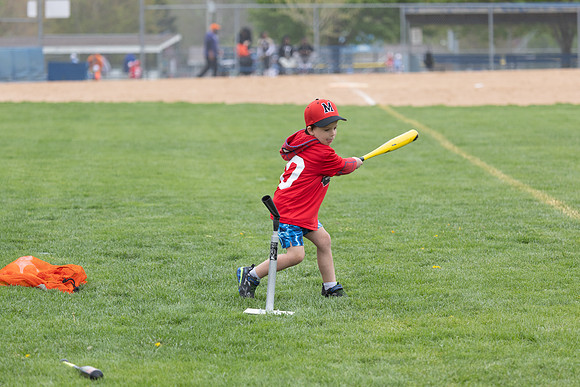 20250427_Dono_1st_Tball_game-17138