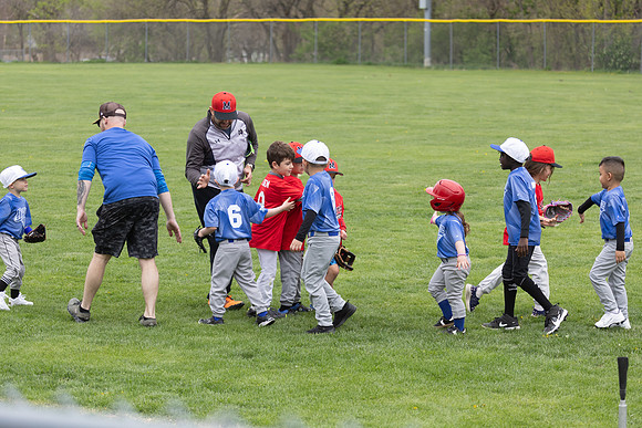 20250427_Dono_1st_Tball_game-17251
