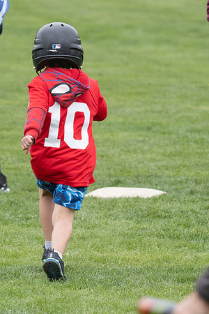 20250427_Dono_1st_Tball_game-17152