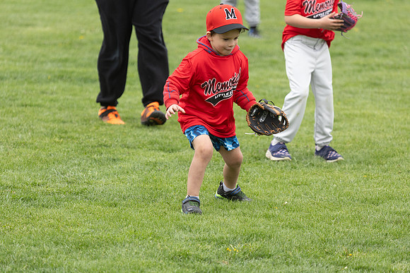 20250427_Dono_1st_Tball_game-17185