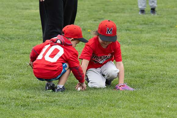 20250427_Dono_1st_Tball_game-17172